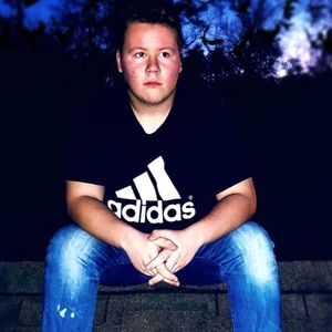 Meet your Posher, Cody